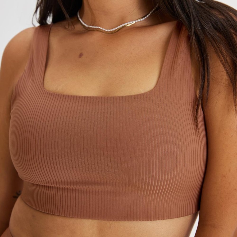 Girlfriend Collective Rye RIB Tommy Cropped Bra